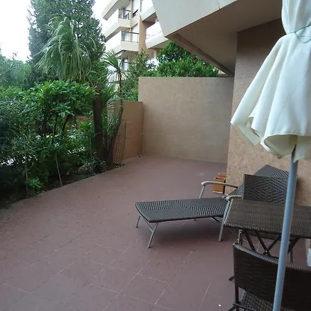 Apartment Near Larvotto Beach